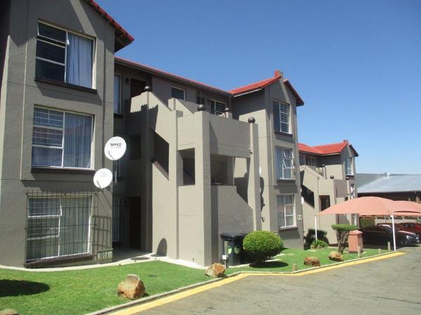 Property For Sale in Bassonia, Johannesburg