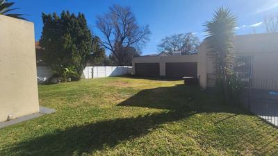 House For Sale in Raceview, Alberton