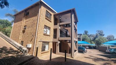 Townhouse For Sale in Mulbarton, Johannesburg