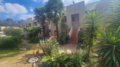 Townhouse For Sale in Newmarket, Alberton