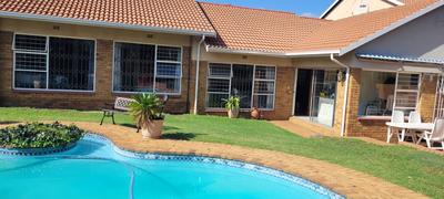 House For Sale in Glenvista, Johannesburg