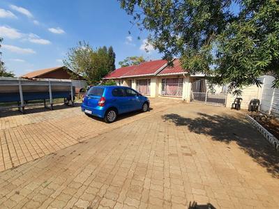 House For Sale in Mayberry Park, Alberton
