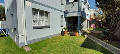 Townhouse For Sale in Booysens, Johannesburg