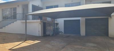 House For Sale in South Crest, Alberton