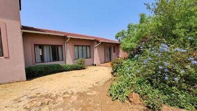 Townhouse For Sale in Winchester Hills, Johannesburg