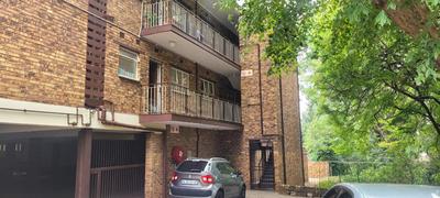 Townhouse For Sale in South Crest, Alberton