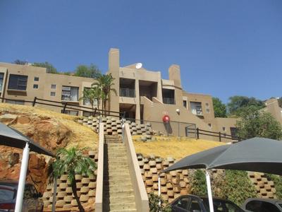 Townhouse For Sale in Glenvista, Johannesburg